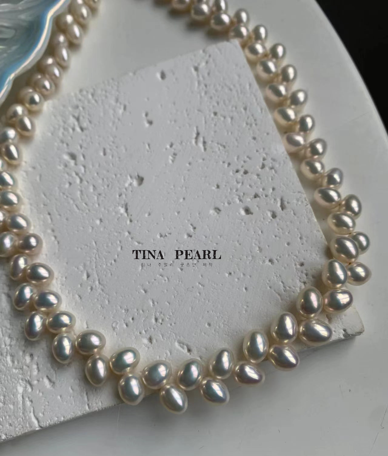 TINA Jewelry Natural fresh water pearlescent wheat necklace